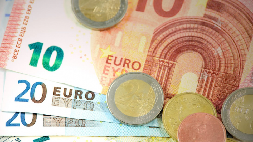 Prosječna zarada u oktobru 720 EUR | Radio Televizija Budva