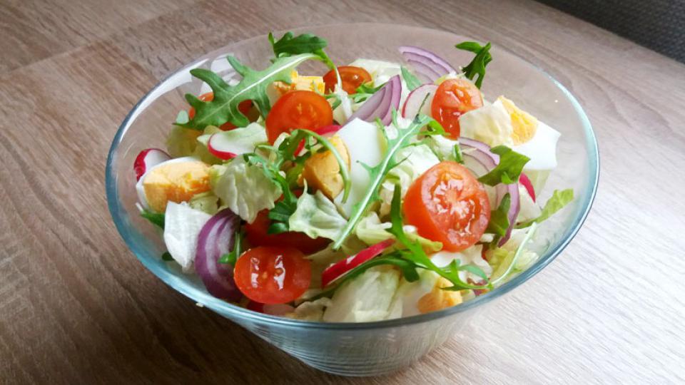 Mediteranska salata, lagan i obrok pun vitamina | Radio Televizija Budva