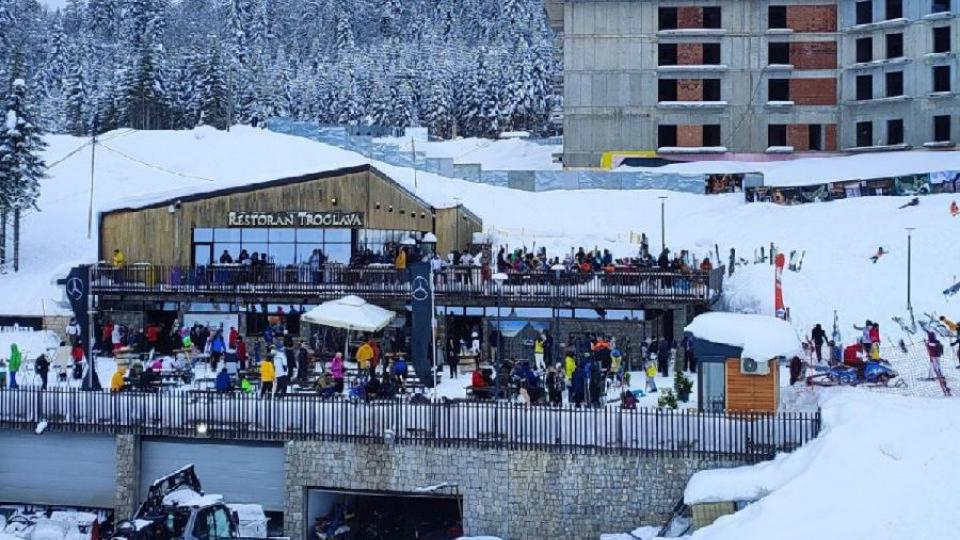 Puno snijega i povoljne cijene smještaja napunile Kolašin 1600 | Radio Televizija Budva