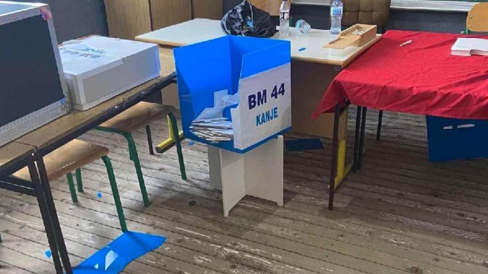 U Bijelom Polju polomljena glasačka kutija, glasanje bilo prekinuto sat | Radio Televizija Budva