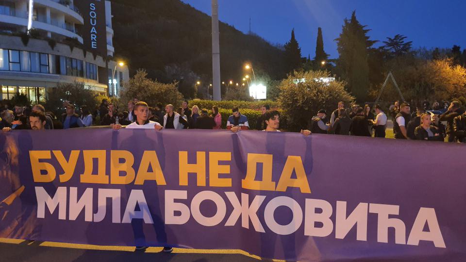(FOTO/VIDEO) Završen protestni skup, Jovanović: Budva je uz Božovića! | Radio Televizija Budva