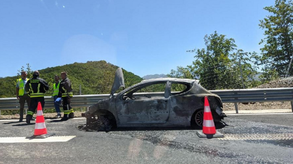 Na auto-putu izgorjelo 28 vozila | Radio Televizija Budva