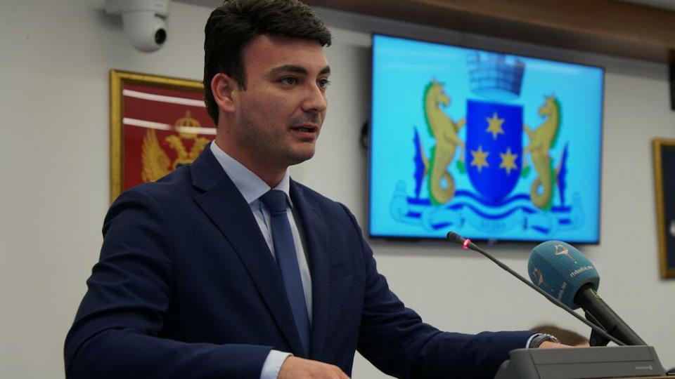 Jovanović: Vlada da odustane od tužbe protiv Opštine Budva za isplatu 29,5 miliona eura | Radio Televizija Budva