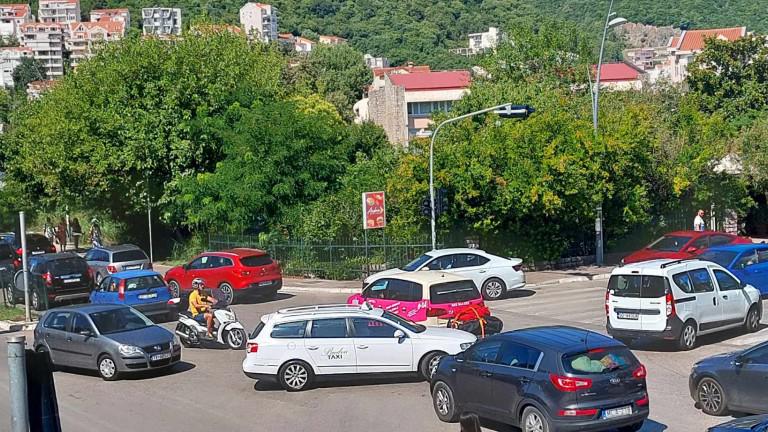 Stevović: Saobraćajne gužve u Budvi rješava tranzitna saobraćajnica od Grblja do Markovića i lokalne obilaznice u zaleđu | Radio Televizija Budva
