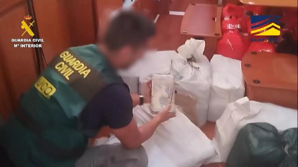 Razbijena ćelija Balkanskog kartela u Španiji, “palo” 700 kilograma kokaina | Radio Televizija Budva
