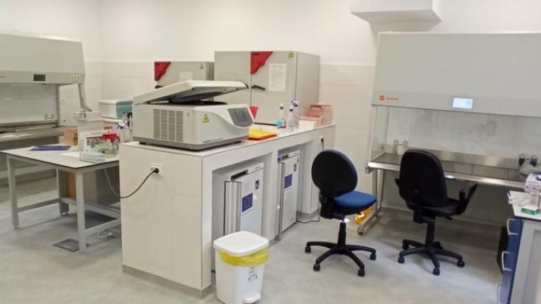 Bolnica u Brezoviku dobila savremenu mikrobiološku laboratoriju | Radio Televizija Budva