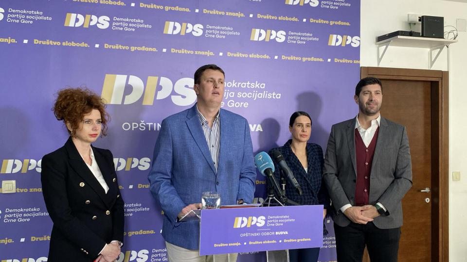 (VIDEO) DPS Budva podnio inicijativu o skraćenju mandata SO Budva; Izbori najbolje rješenje | Radio Televizija Budva