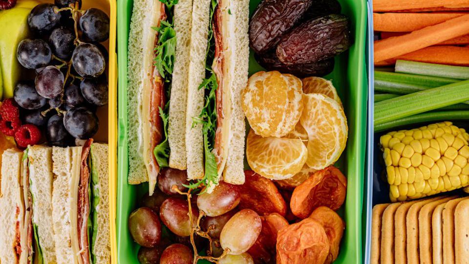 Besplatne zdrave obroke dobijaće đaci iz 17 škola u posljednjem tromjesečju | Radio Televizija Budva